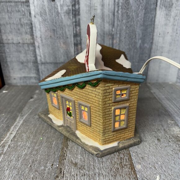 2005 Santas Workbench Collection Retroville Series 3 Sons Appliance & TV Store - Picture 3 of 7